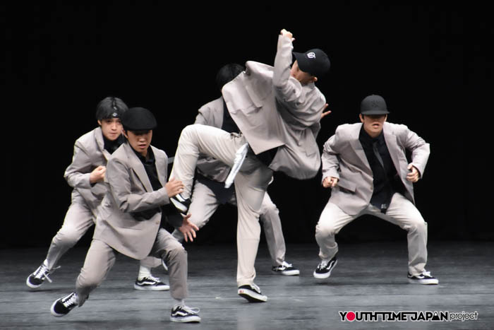 大阪産業大学附属高校「黒紳（ヒップホップ）」をテーマにダンスを披露！＜第12回 DANCE CLUB CHAMPIONSHIP 関西地方大会＞