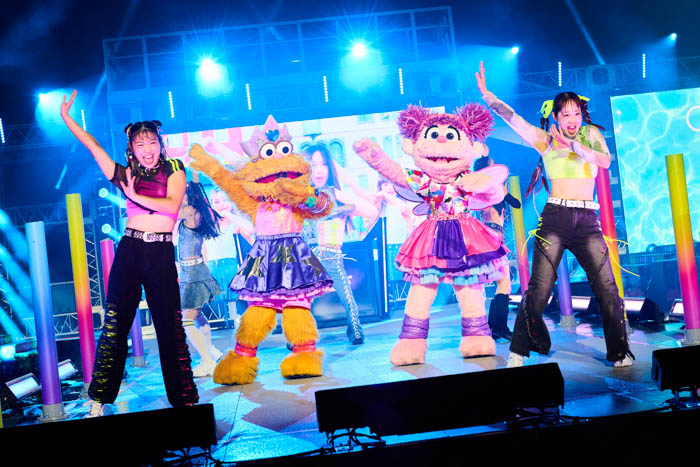『NO LIMIT! サマーダンスナイトwith HYBE JAPAN』が先行公開！ユニバーサル・スタジオ・ジャパンの新ナイト・エンターテイメントに1,500名が“超興奮”！